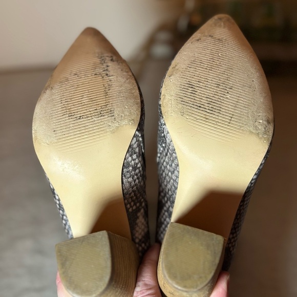 Carlos by Carlos Santana Women's Tibbie Heeled Ankle Bootie Snake Skin Size 6.5M - Picture 6 of 10